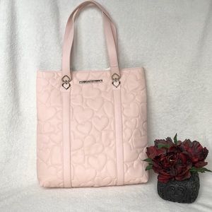 ☘️☘️ Betsey Johnson heart pattern tote